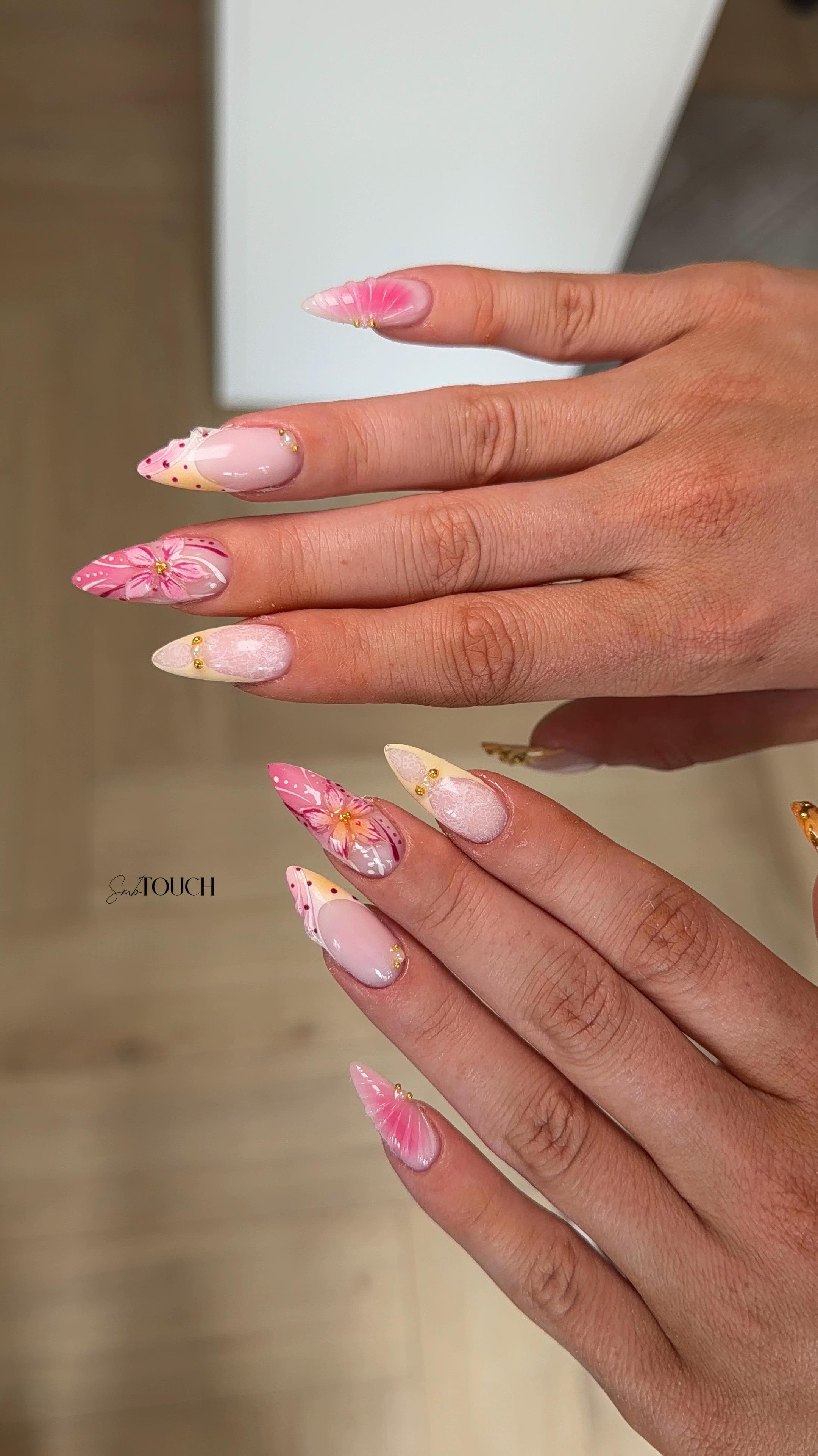 Stiletto floral rose et orange