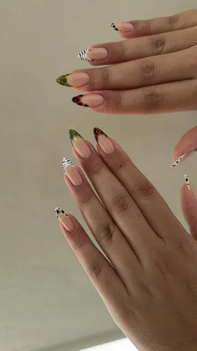 Photo de la prestation Gainage + nail art (ongle naturel) chez Smbtouch
