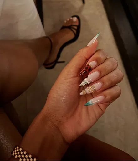 Photo de la prestation Nail art + pédicure chez Smbtouch